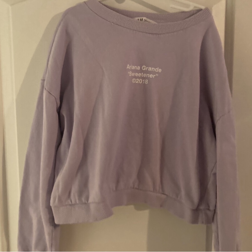 Cropped H&M Ariana Grande sweatshirt 12/14